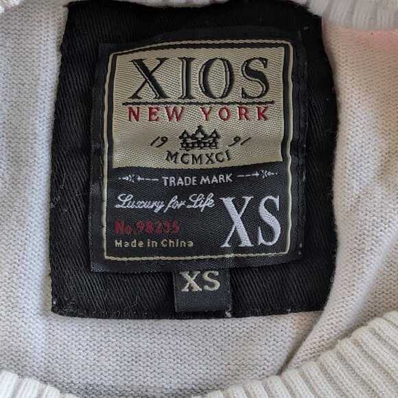 XIOS New York Women's XS Crewneck knit sweater black white Striped Long Sleeves - Picture 6 of 14